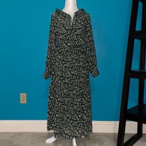Madewell dark green floral chiffon midi dress!